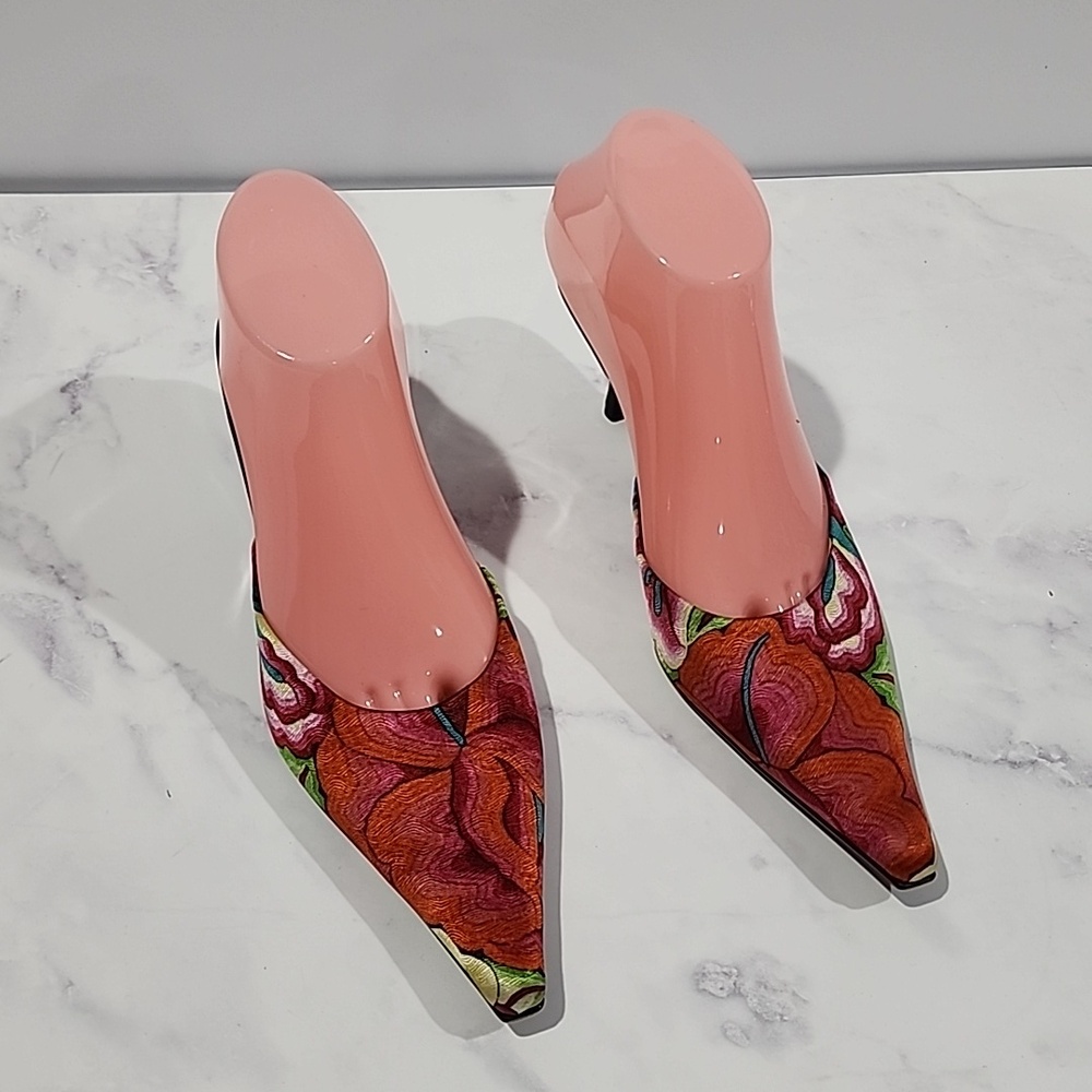 Pineda Covalin Low Heel Floral Design Multucolor Shoes